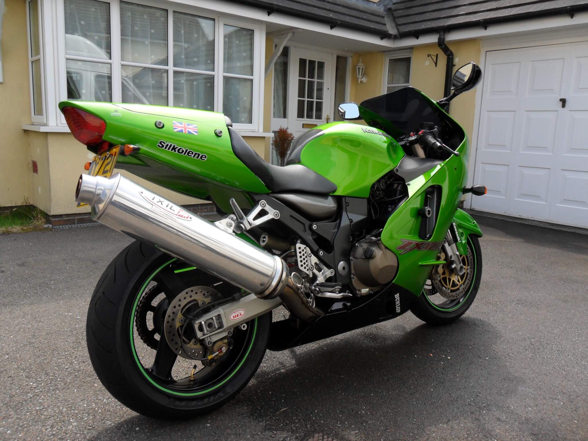 Kawasaki ZX-12R bikes for sale | AutoTrader Bikes